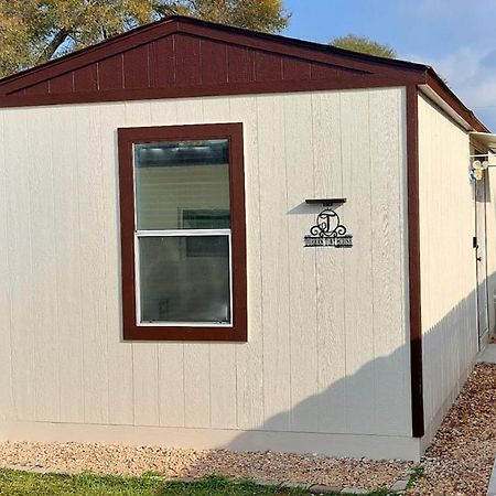 Torres Tiny Home Midtown Westtampa Rjs Exterior photo
