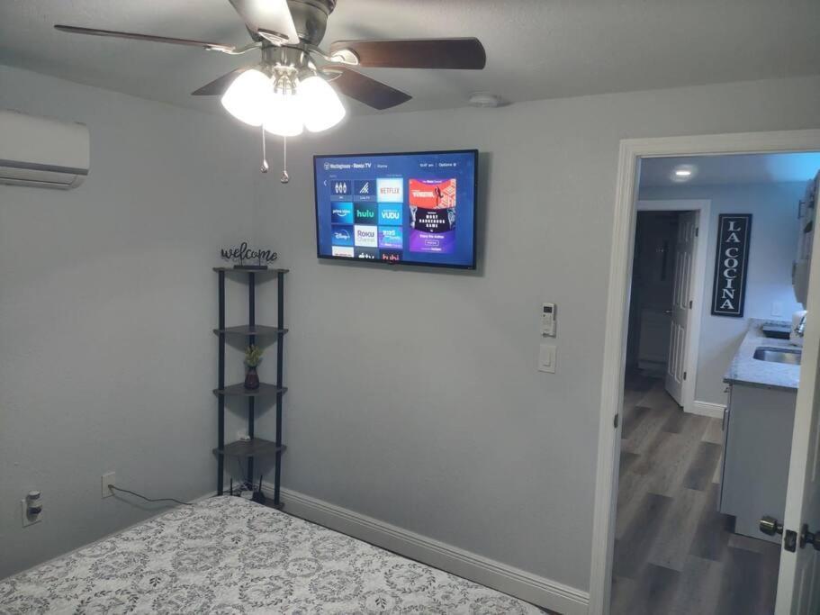 Torres Tiny Home Midtown Westtampa Rjs Exterior photo